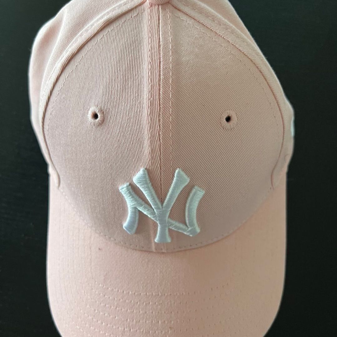 NY caps