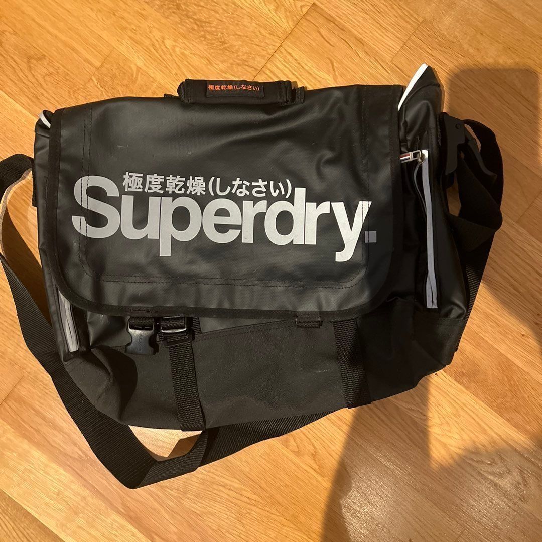 Superdry skulderbag