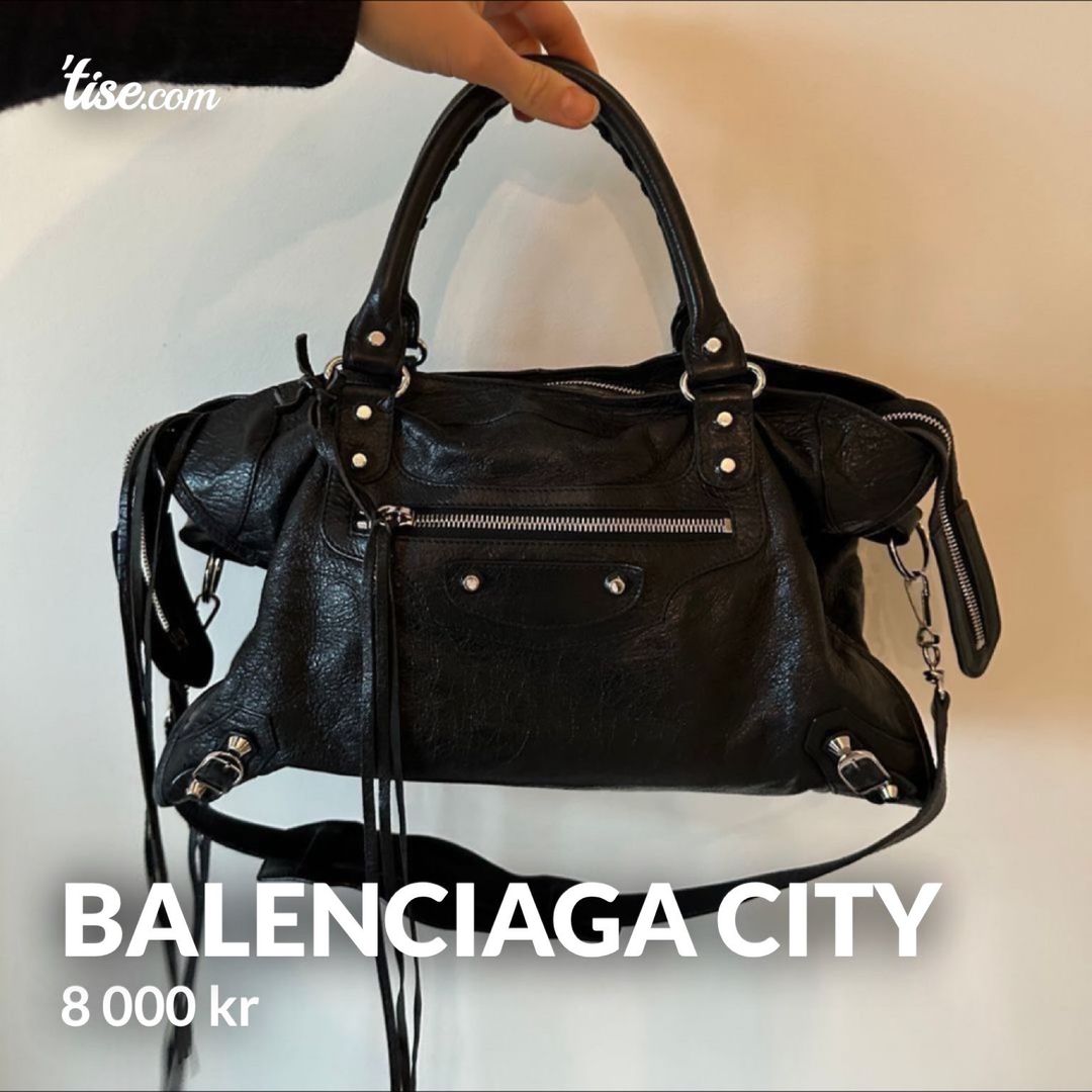 Balenciaga city