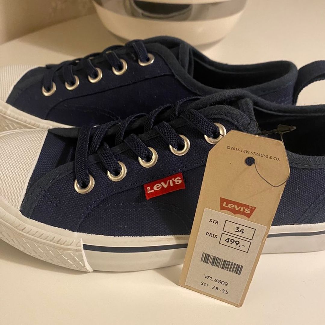 Levis sneakers