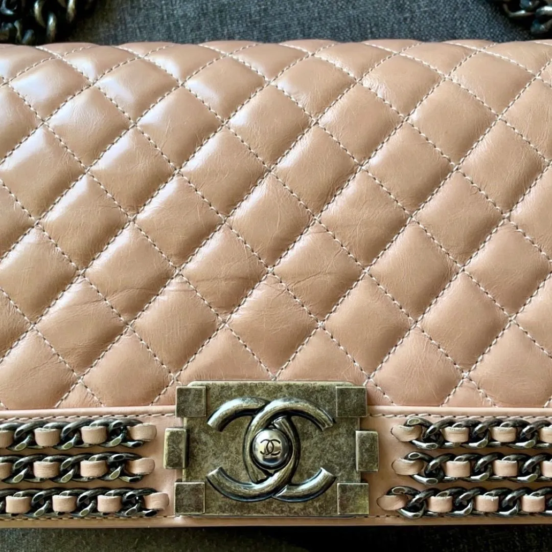 Chanel boy bag