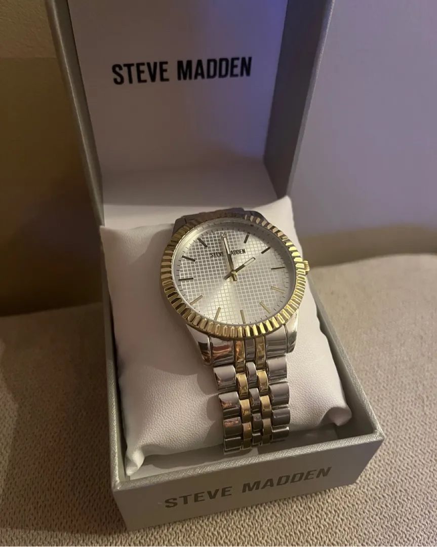 Steve Madden klokkke