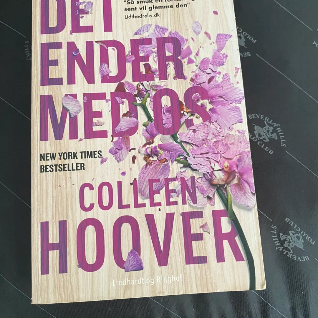 Collen hoover!