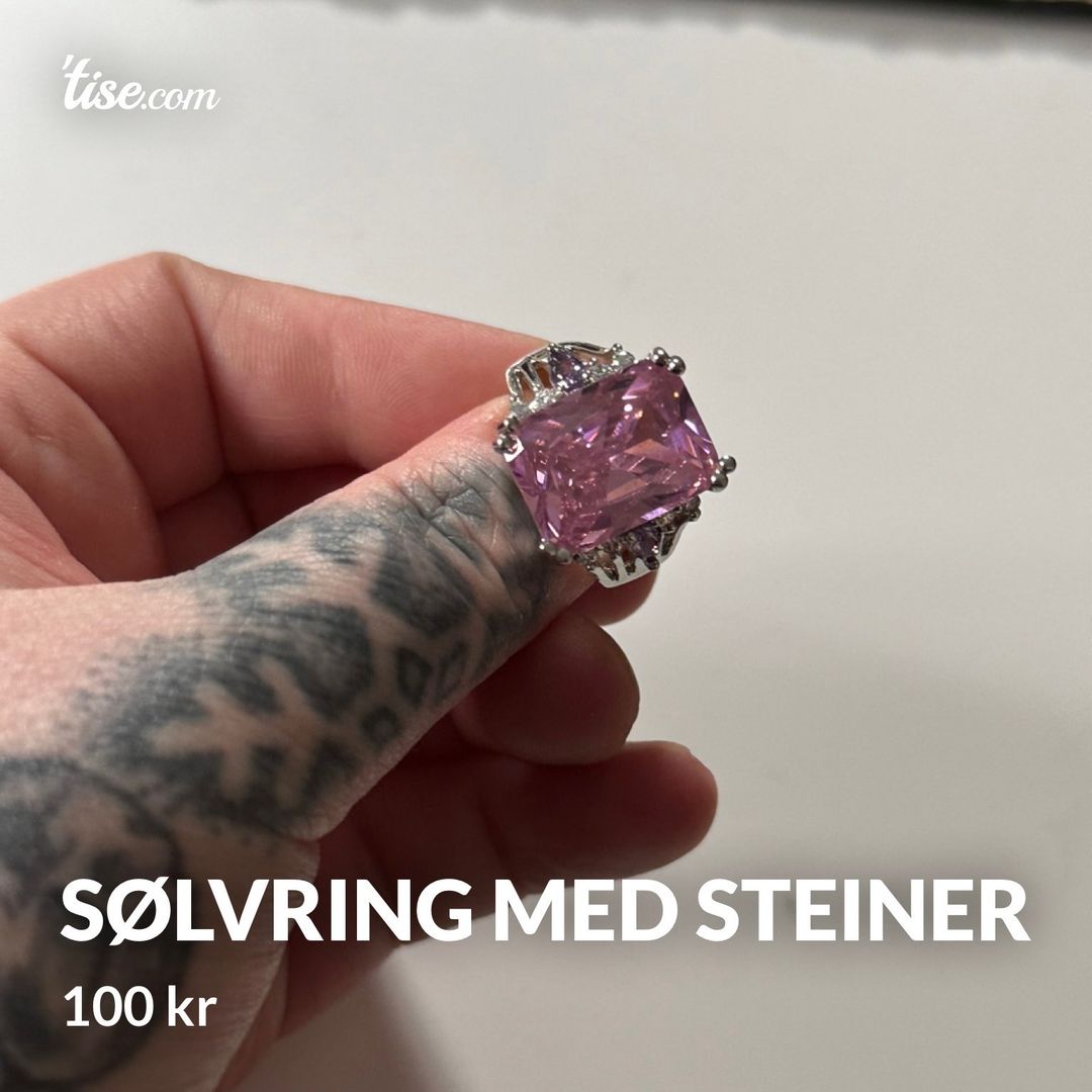 Sølvring med steiner