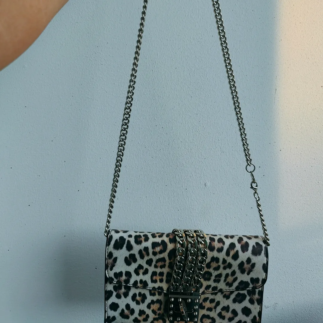 Guess Leopard Laukku