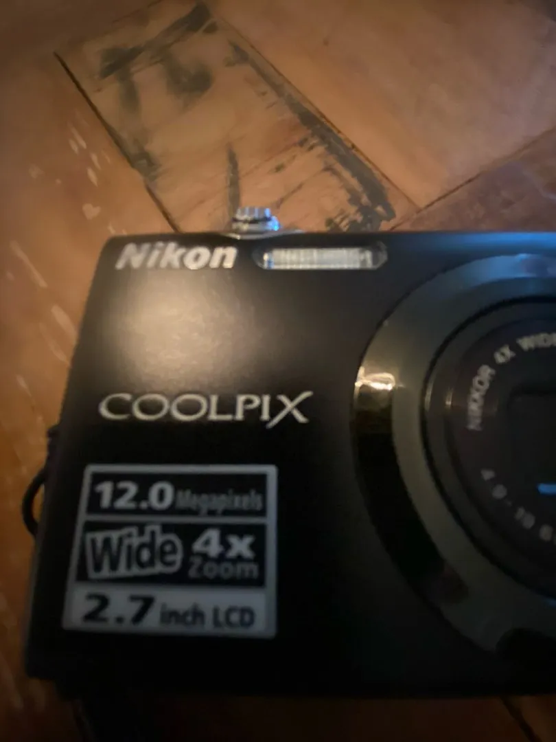 NIKON DIGITAL KAMERA