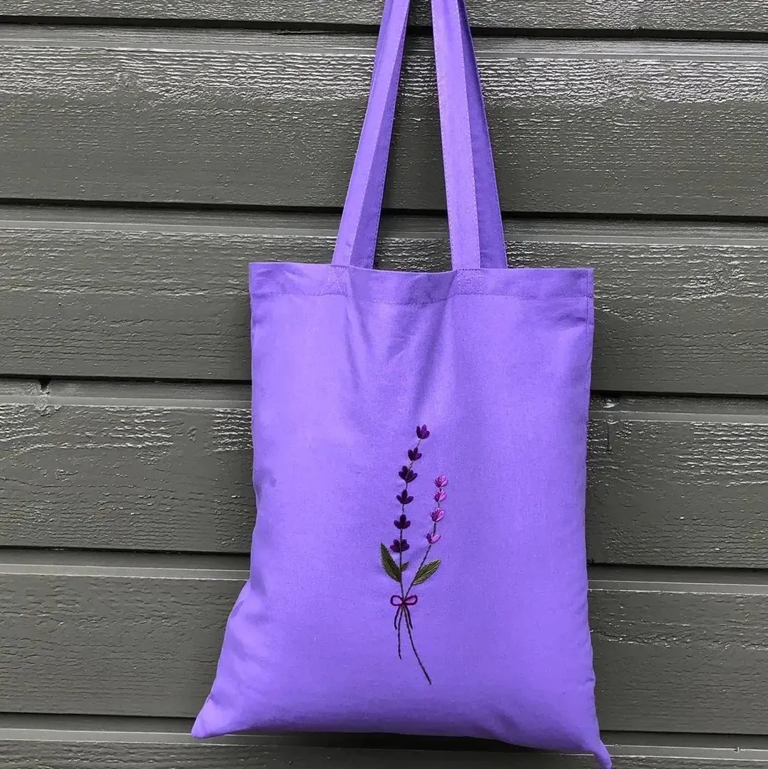 Håndbrodert totebag