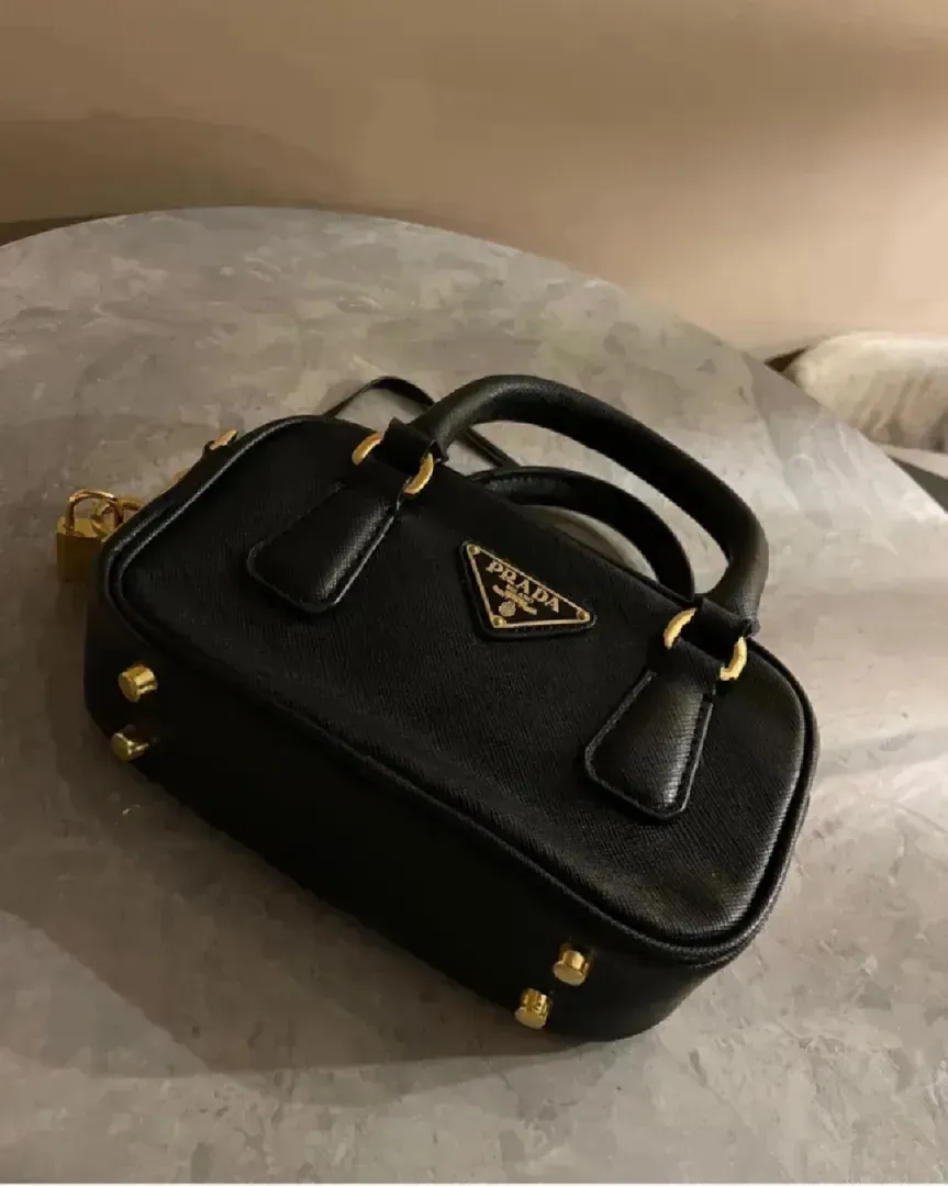 Prada milano veske