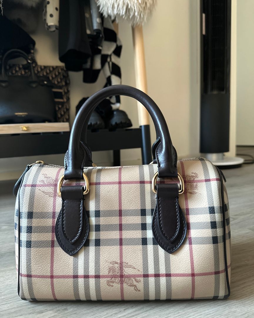 Burberry speedy bag