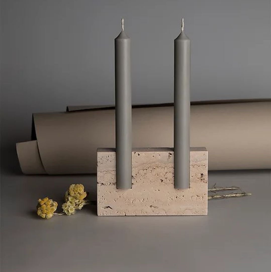 SNUG candle holder