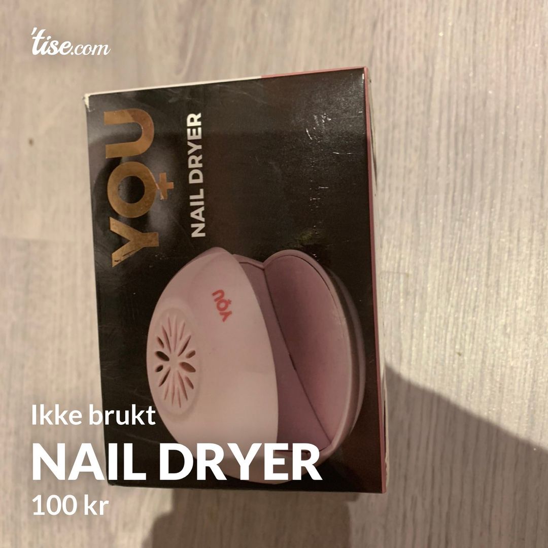 Nail dryer