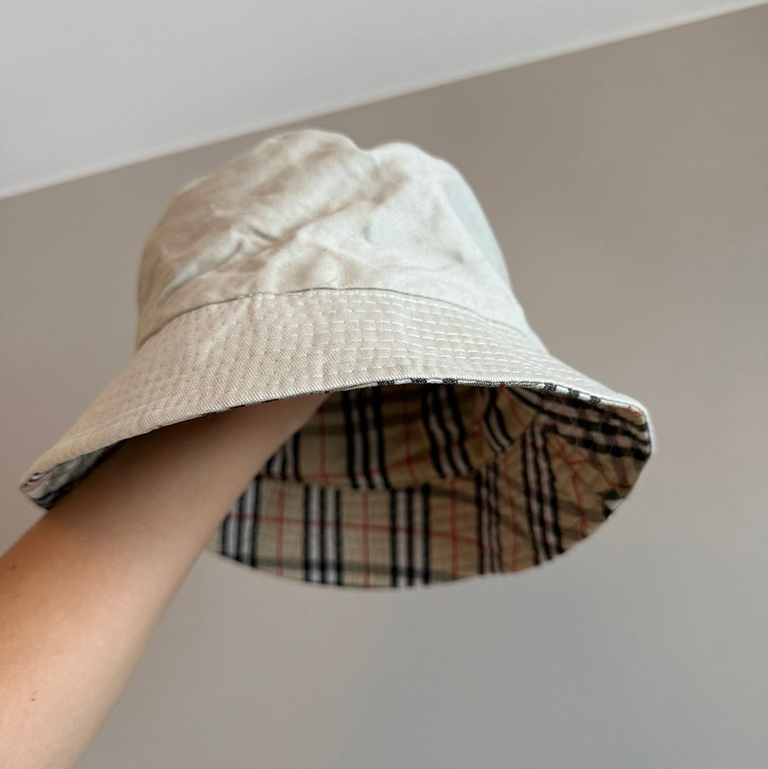 Tosidig bucket-hat