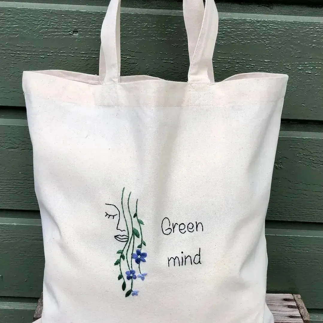 Håndbrodert totebag