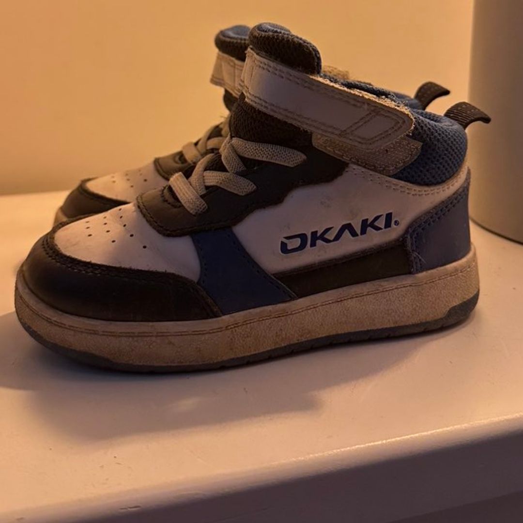 Dakai sneakers