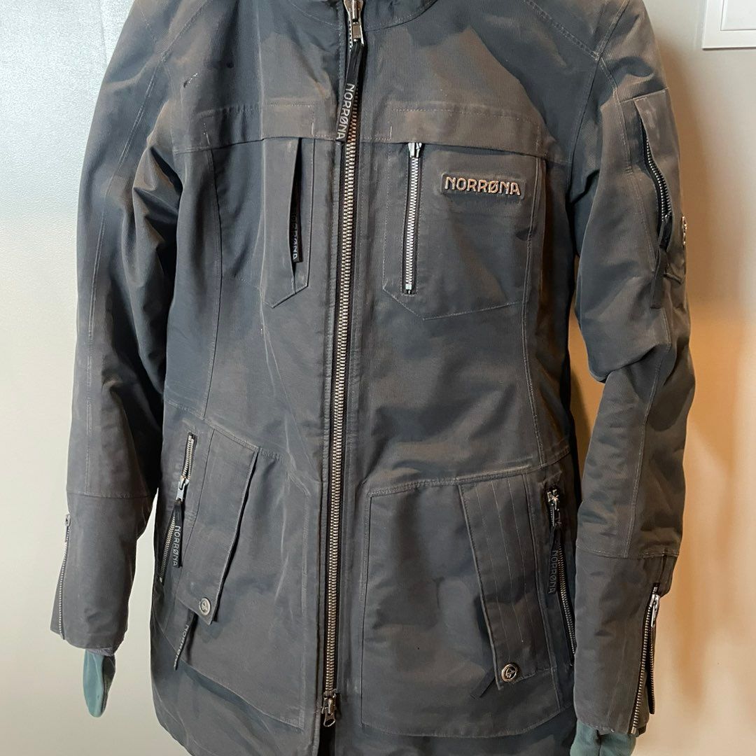 Norrøna parkas