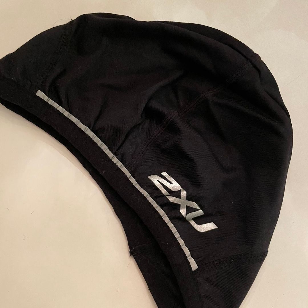 2XU run beanie