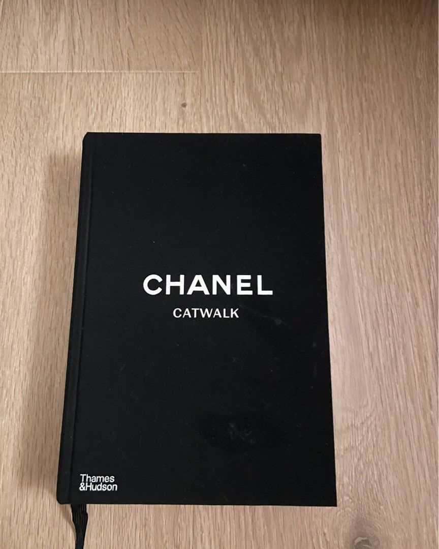 Chanel dekor bok