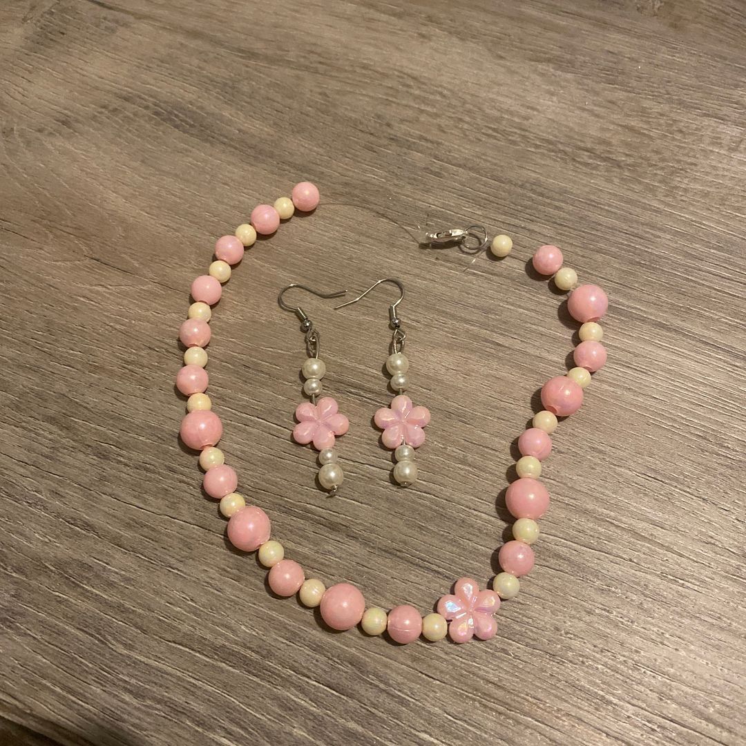 Necklace  earrings