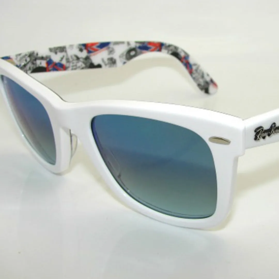 RayBan Wayfarer