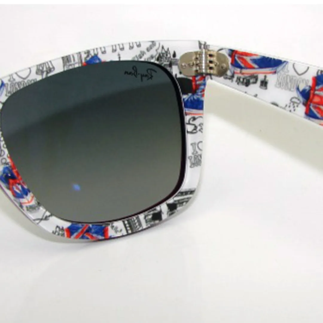 RayBan Wayfarer