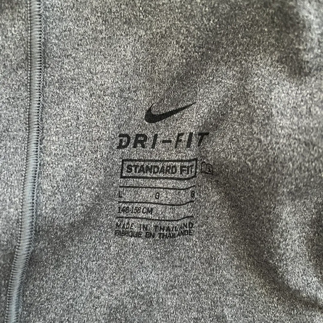 Nike træningstoppe