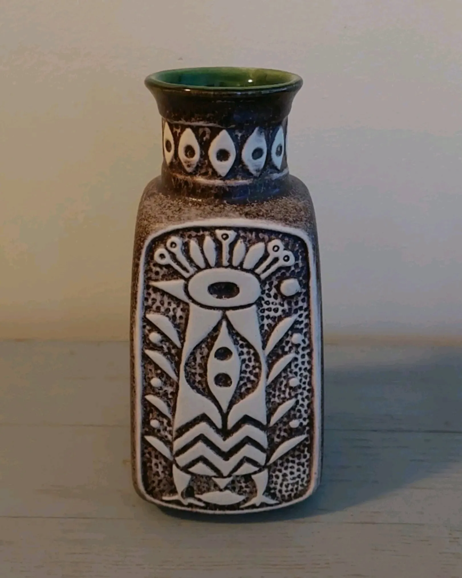 Vintage Bay vase