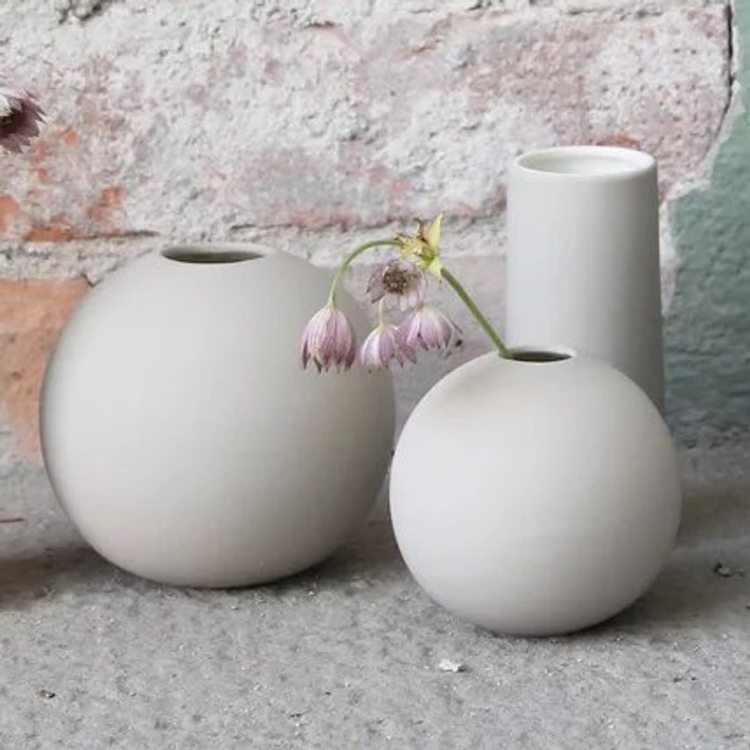 Cooee vase