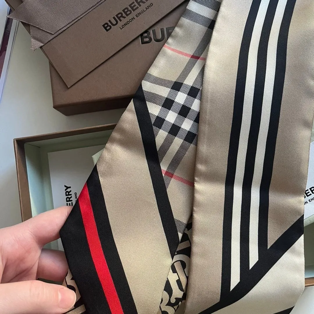 Burberry skjerf