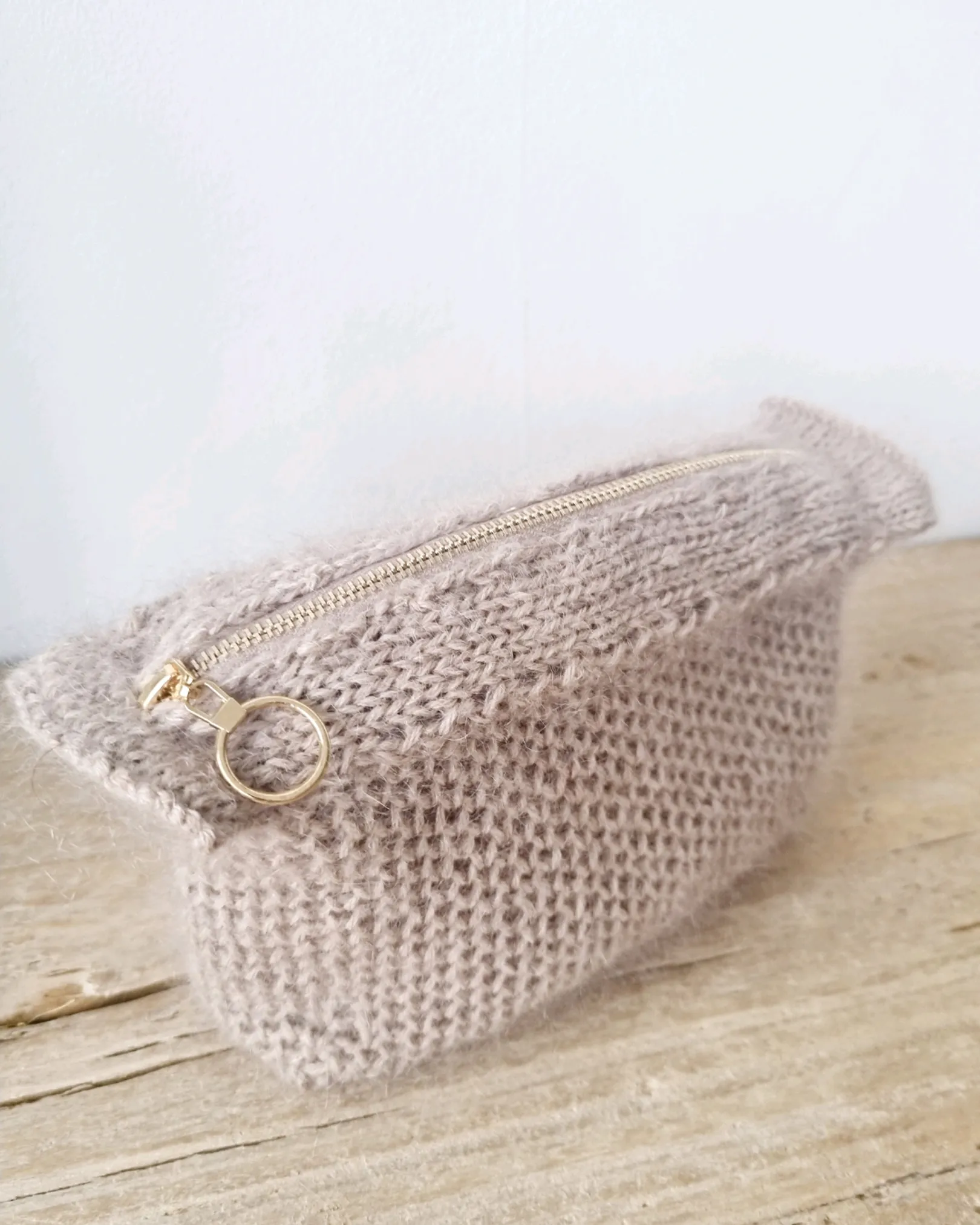 Petiteknit CLUTCH