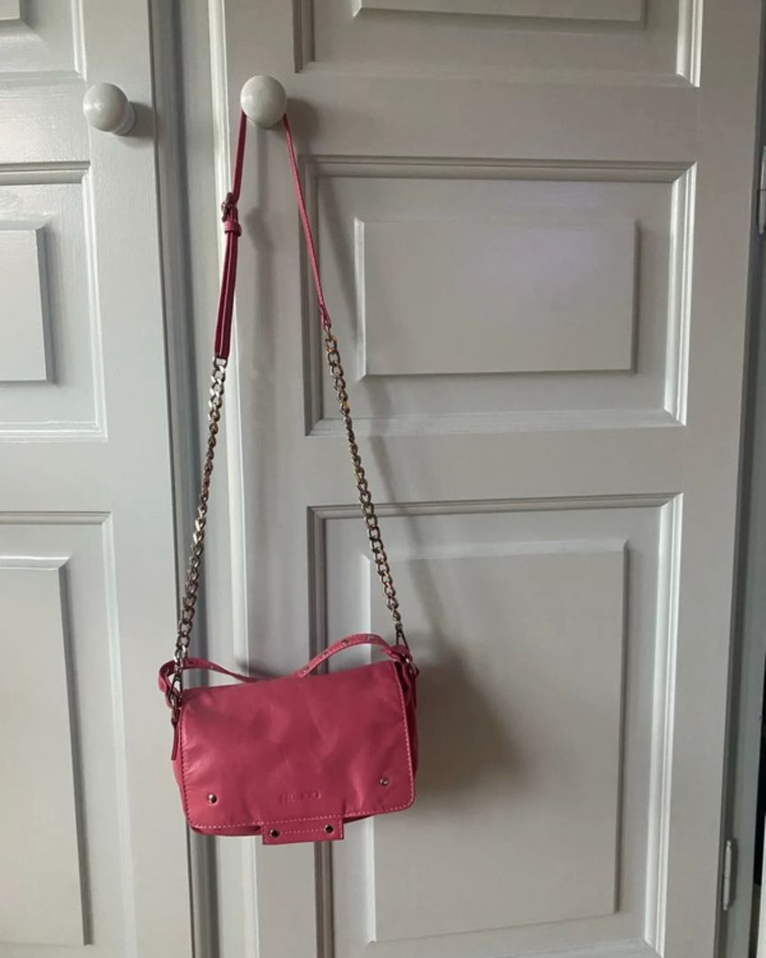 Nunoo crossbody