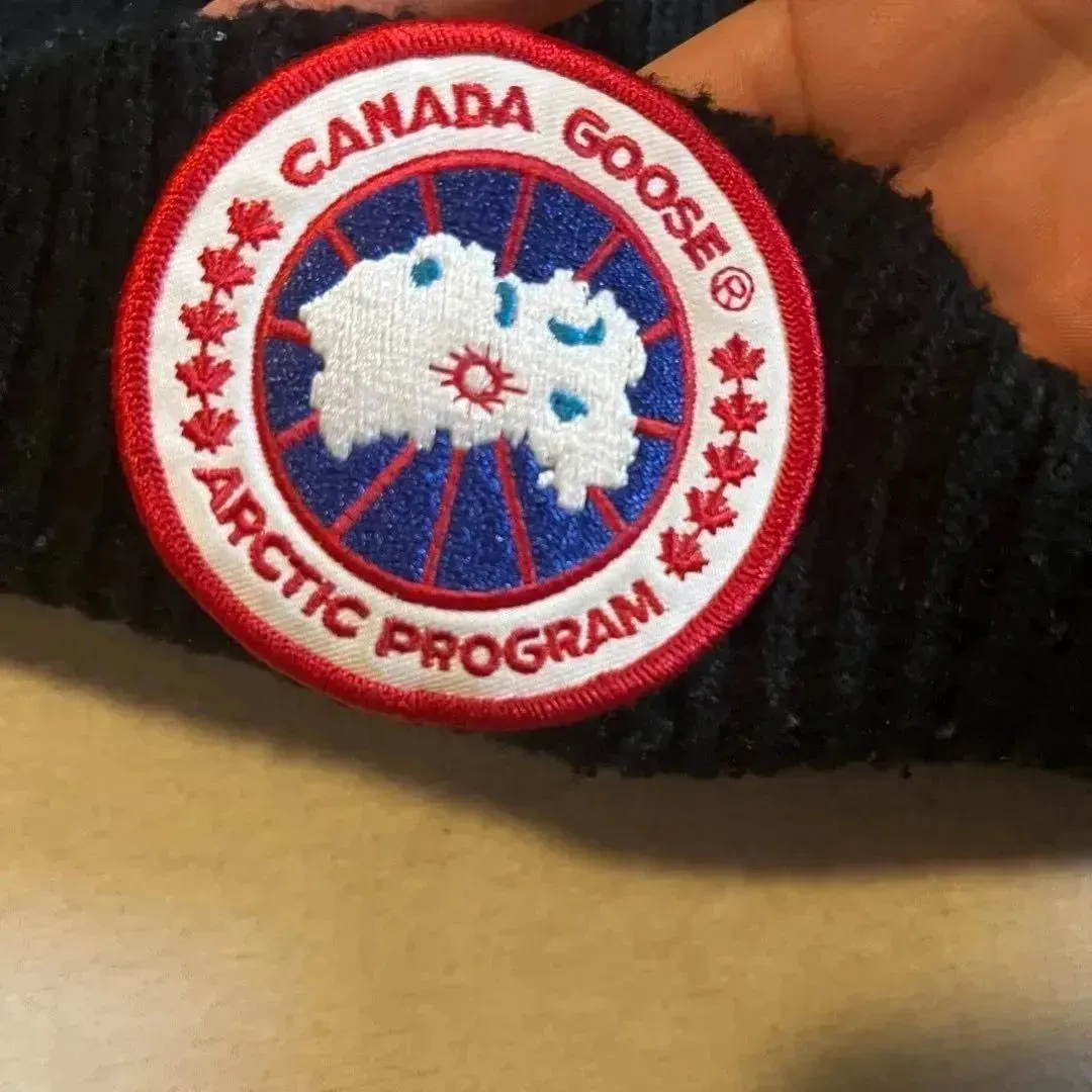 Canada Goose hue