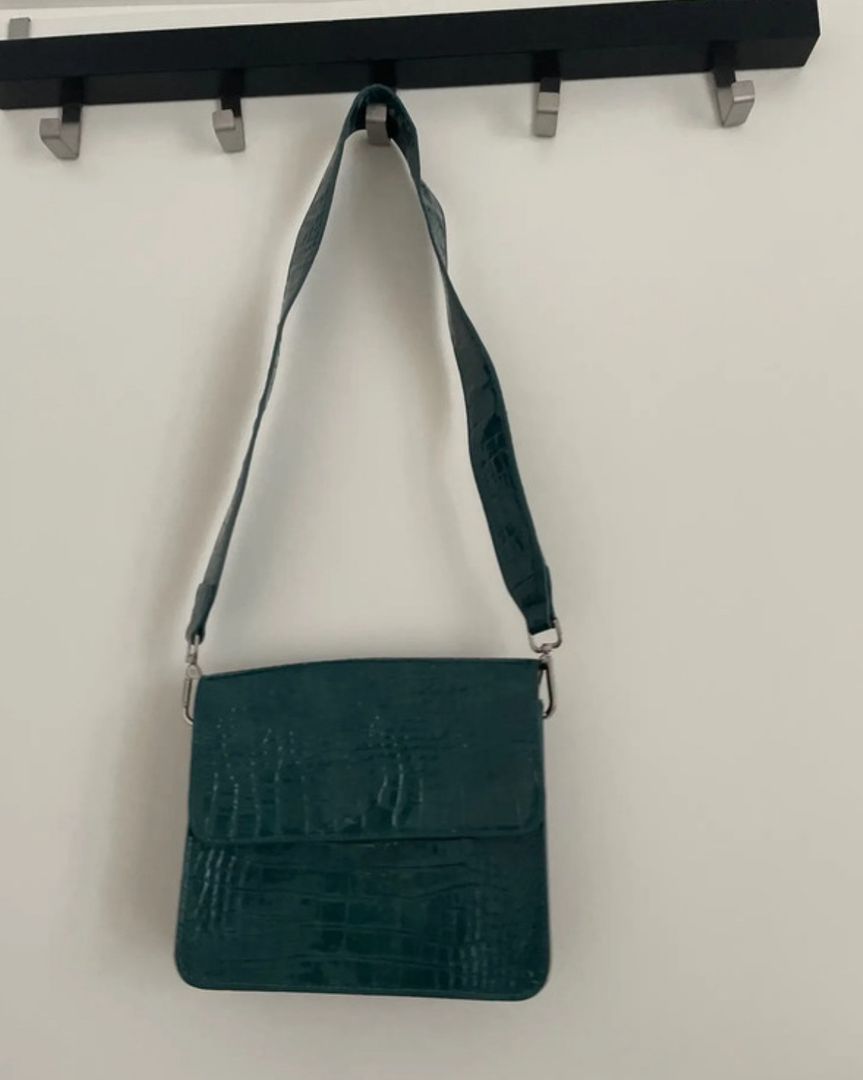 Crossbody taske