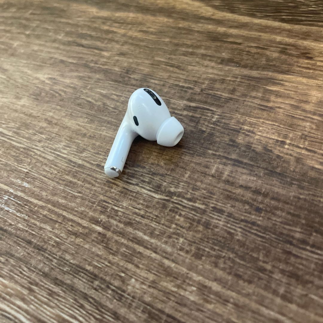 Air pod pro venstre