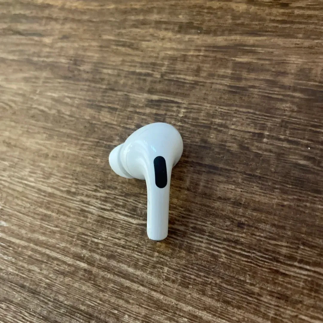 Air pod pro venstre