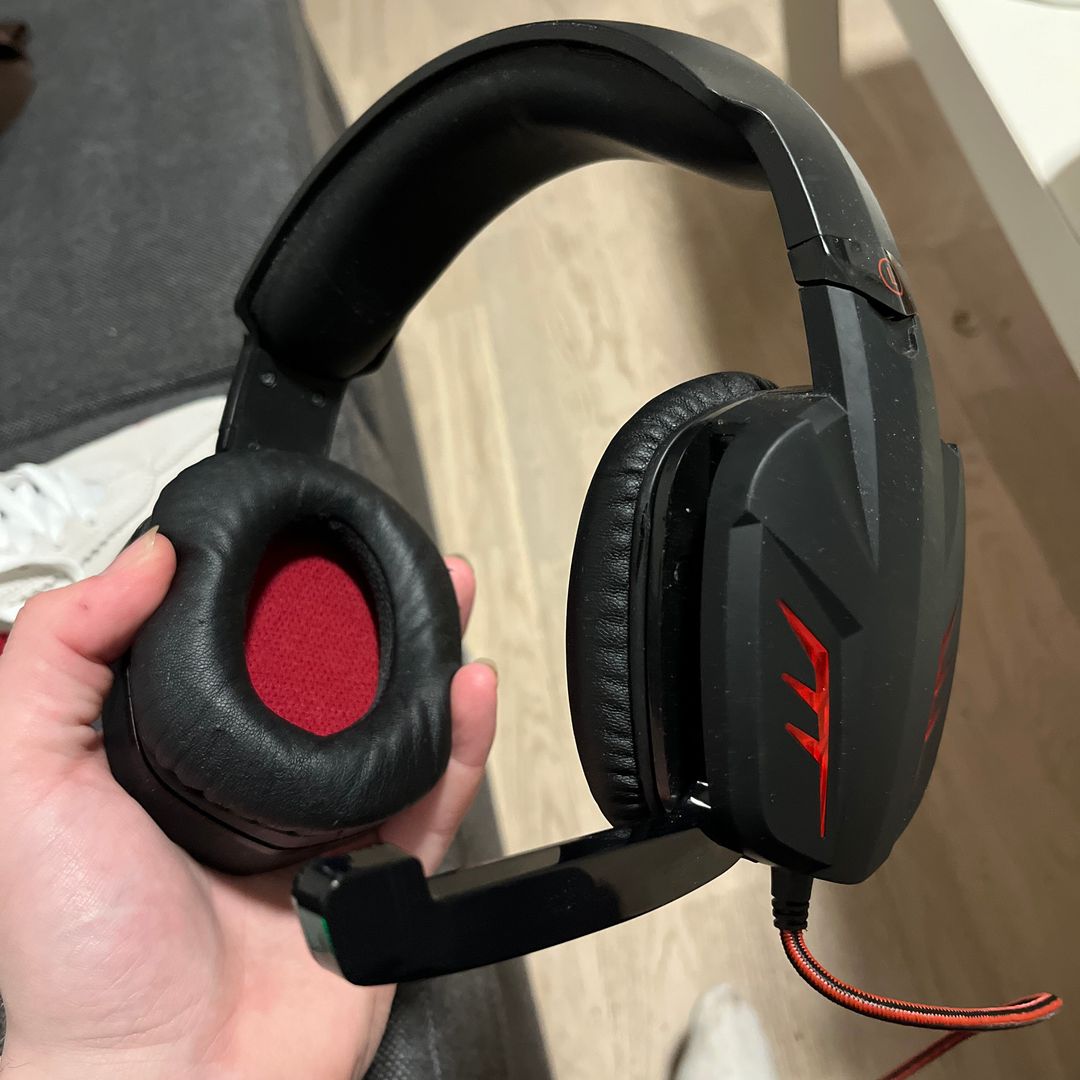 Gaming headset