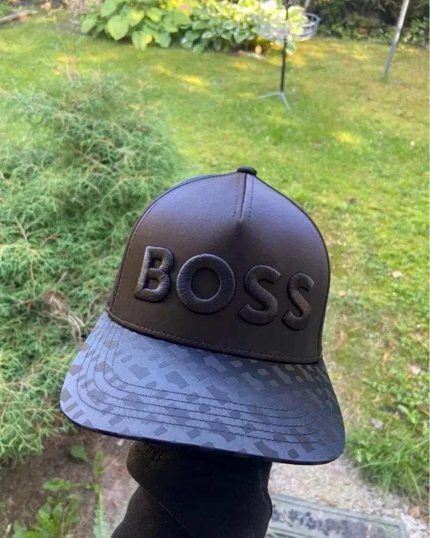 Hugo Boss lippis