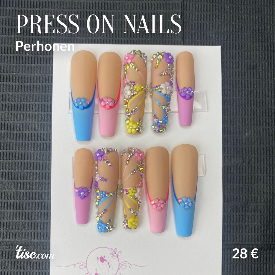 Press on nails