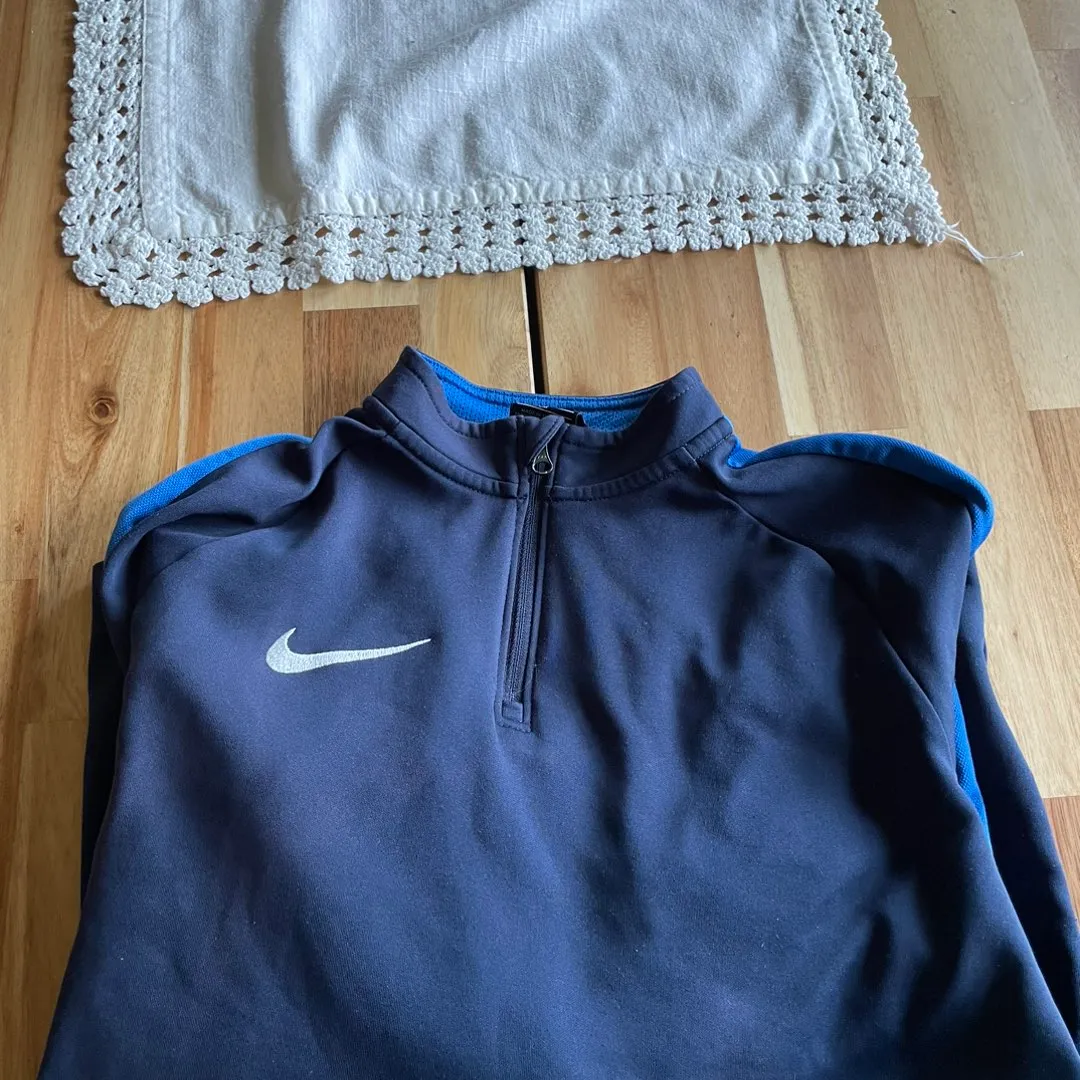 Nike treningsgenser