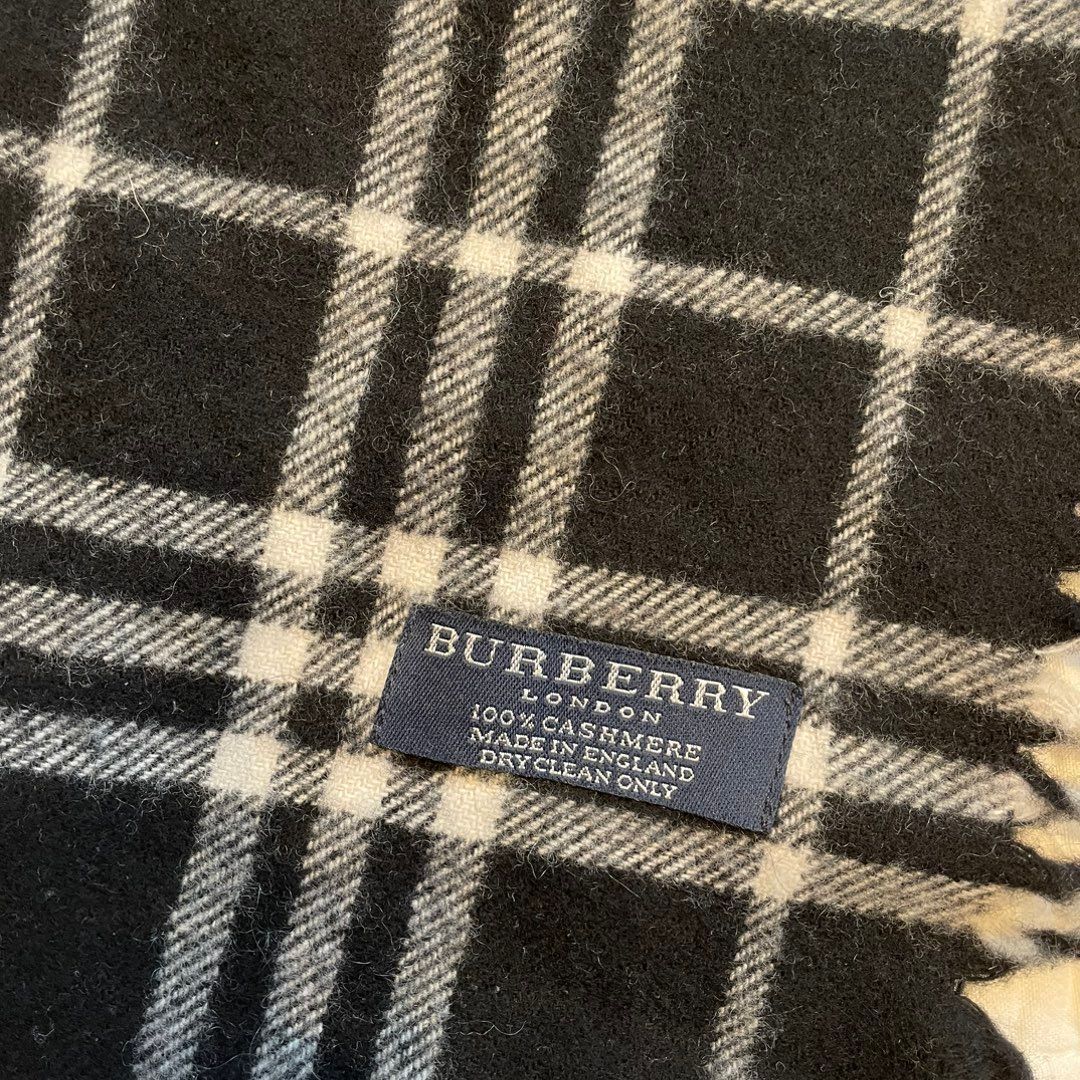 Burberry skjerf