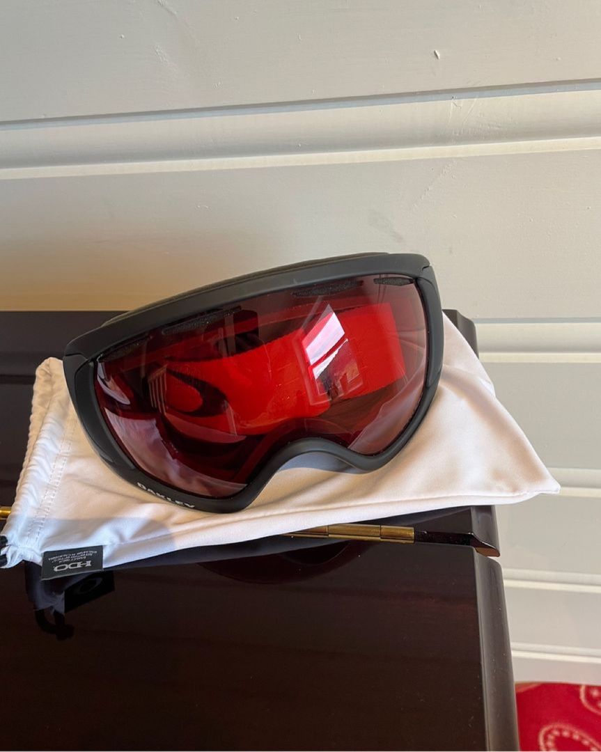 Oakley canopy