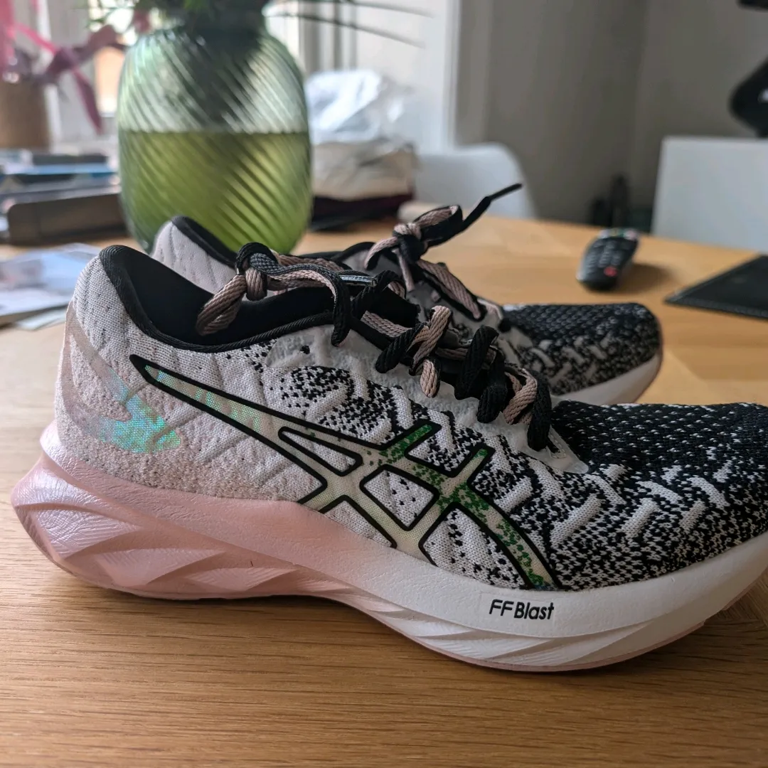 Asics Løbesko