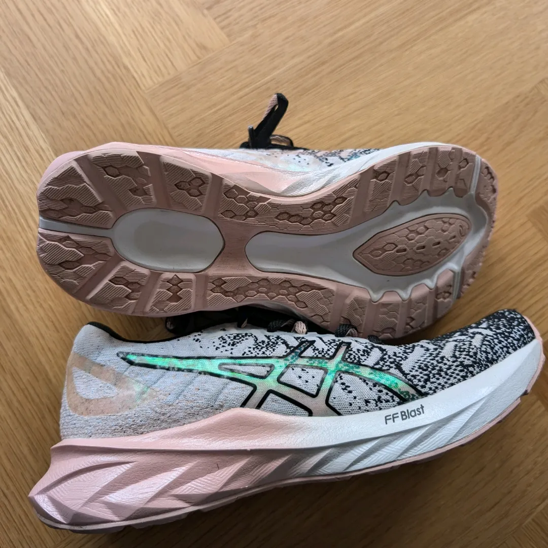 Asics Løbesko