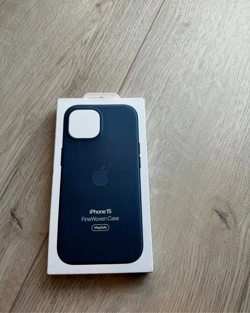 Iphone 15 og deksel