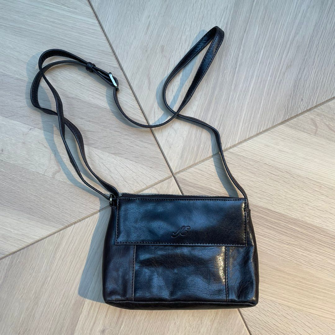 Leather purse