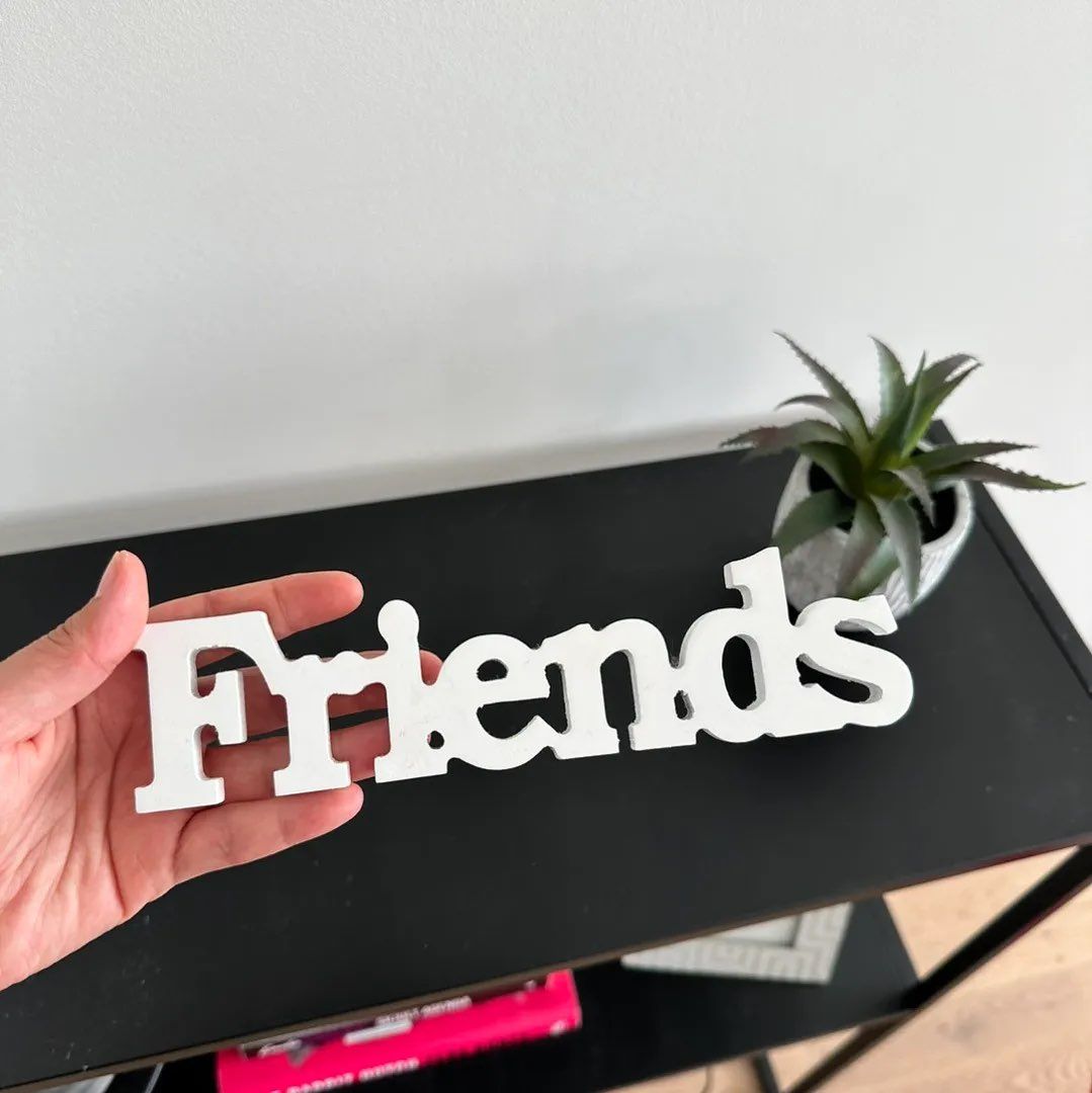 «Friends» figur