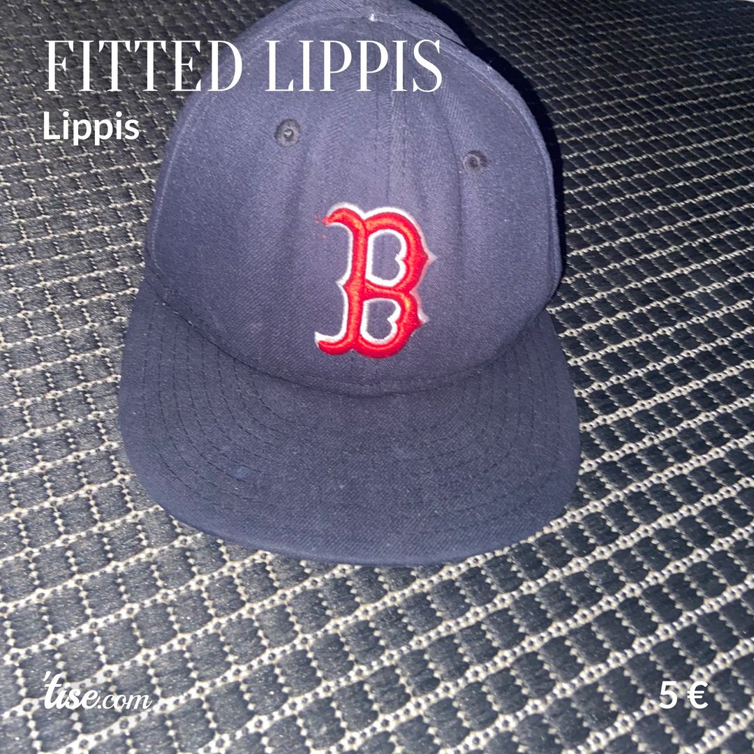 Fitted lippis