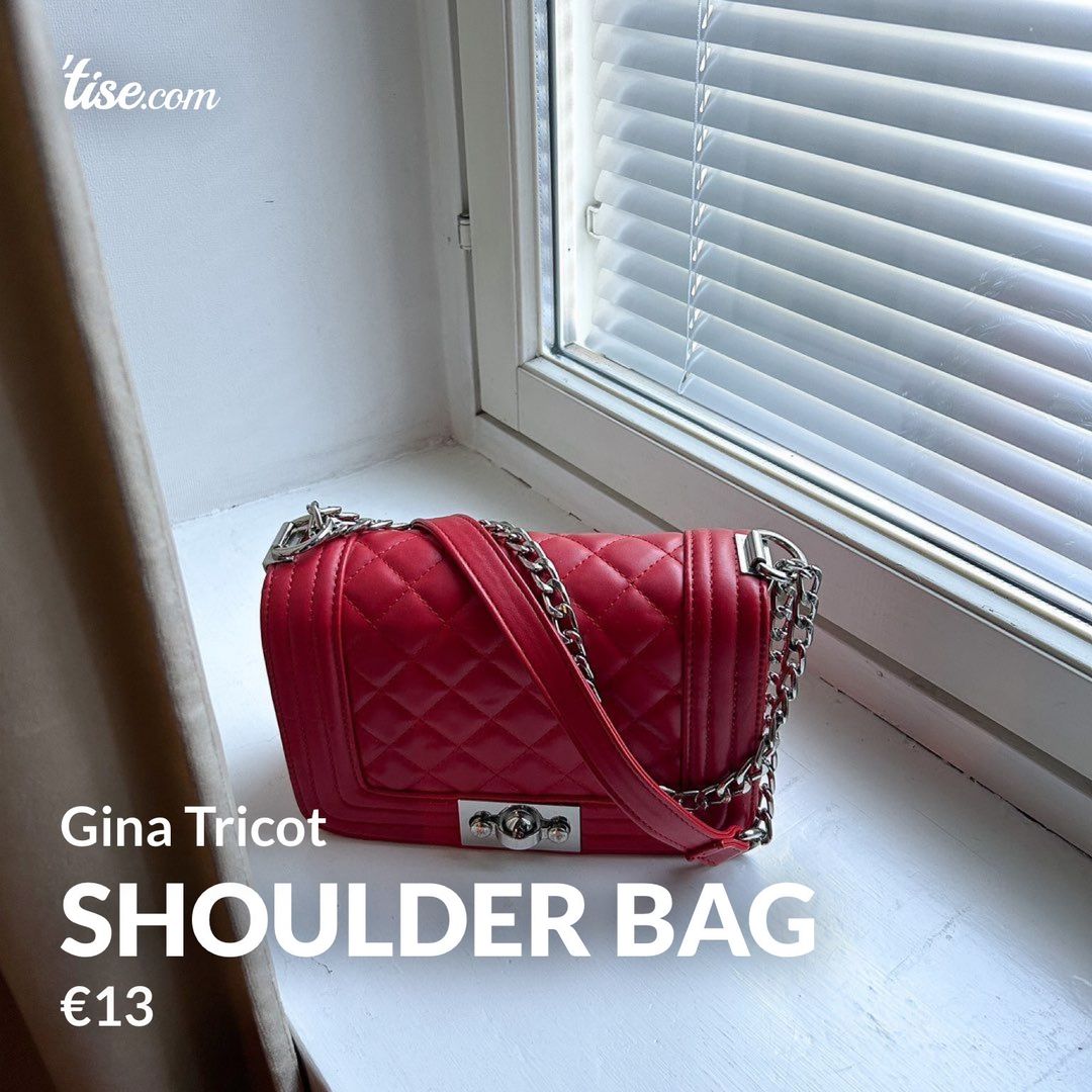 Shoulder bag