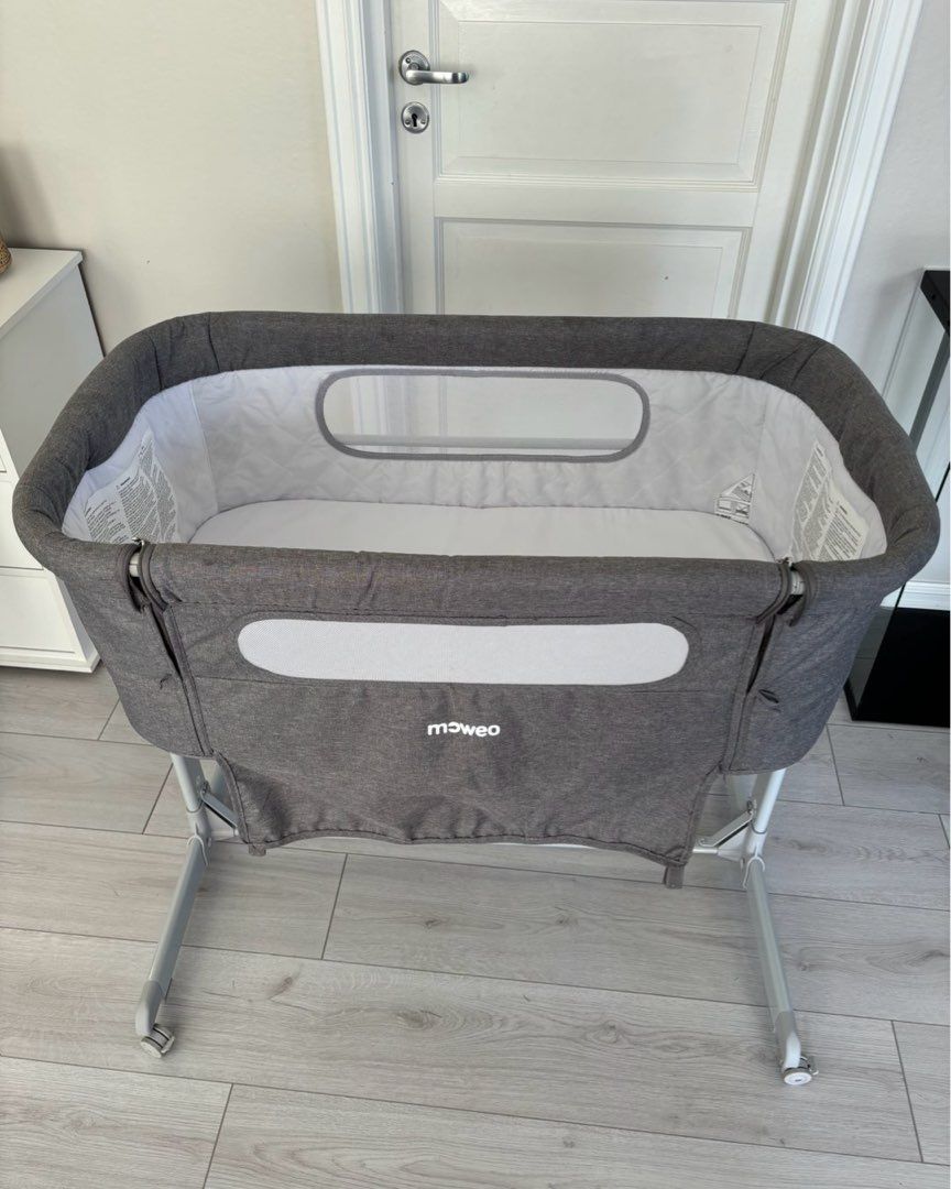 Moweo bedside crib