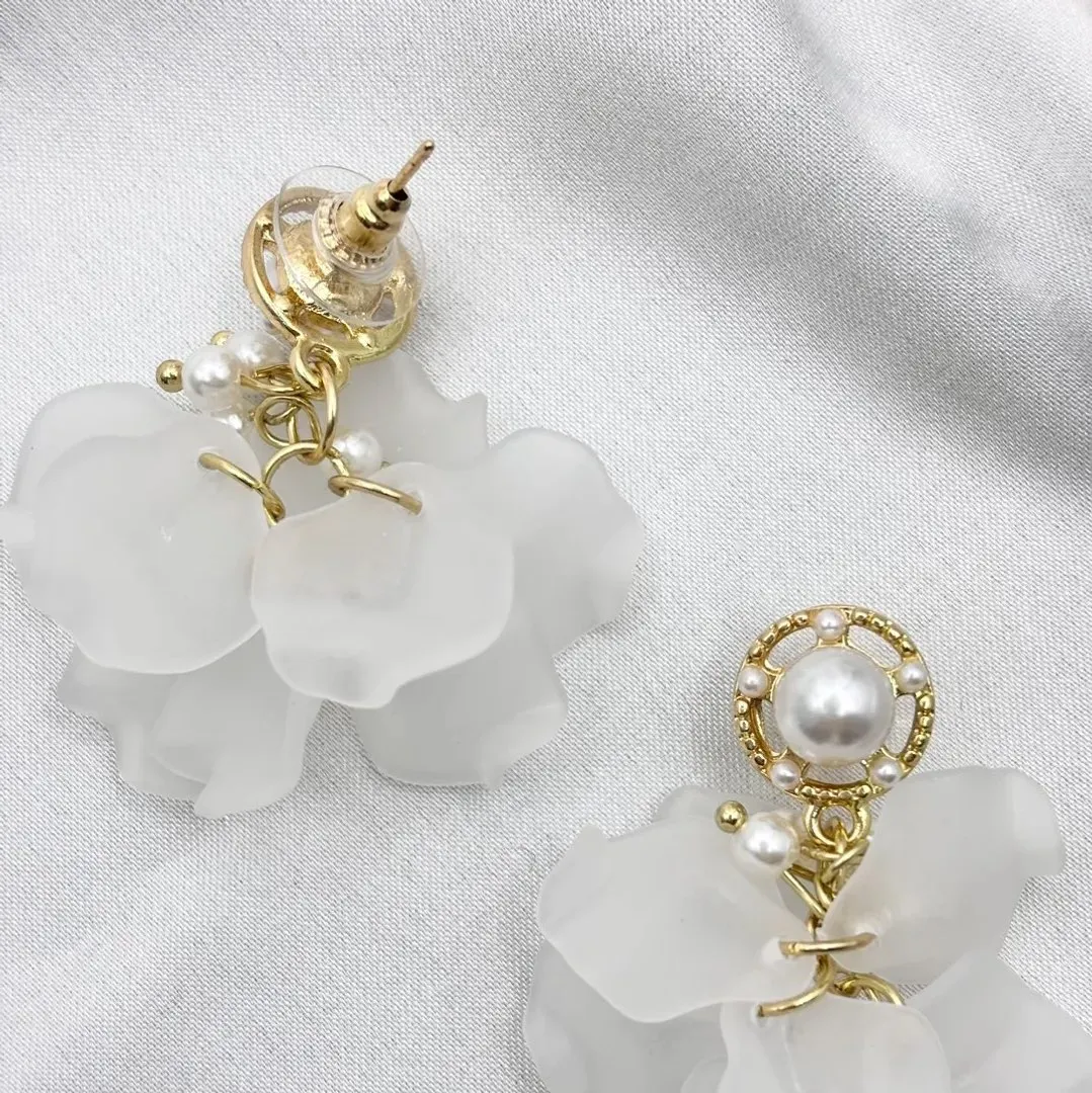 Flower earrings