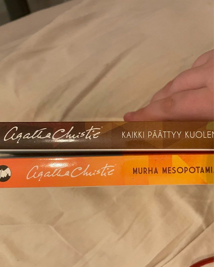 2 agatha christien